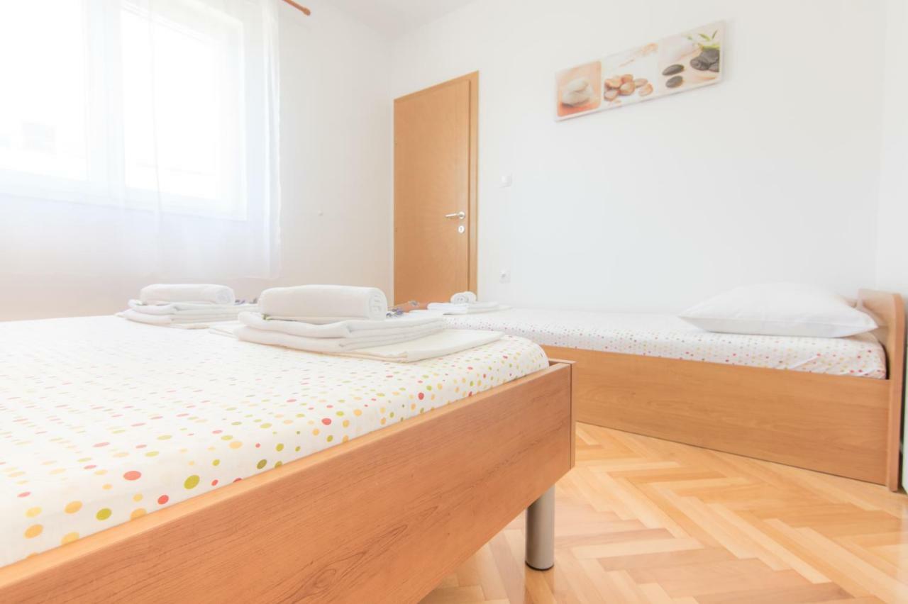 Apartment Holiday Makarská Exteriér fotografie